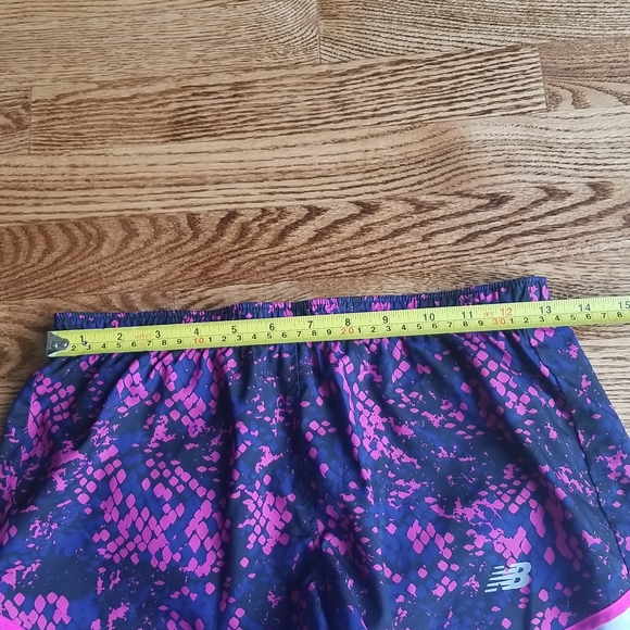 (XS) New Balance Women's Lightweight Shorts Adjustable Waist Activewear Running - Picture 4 of 10